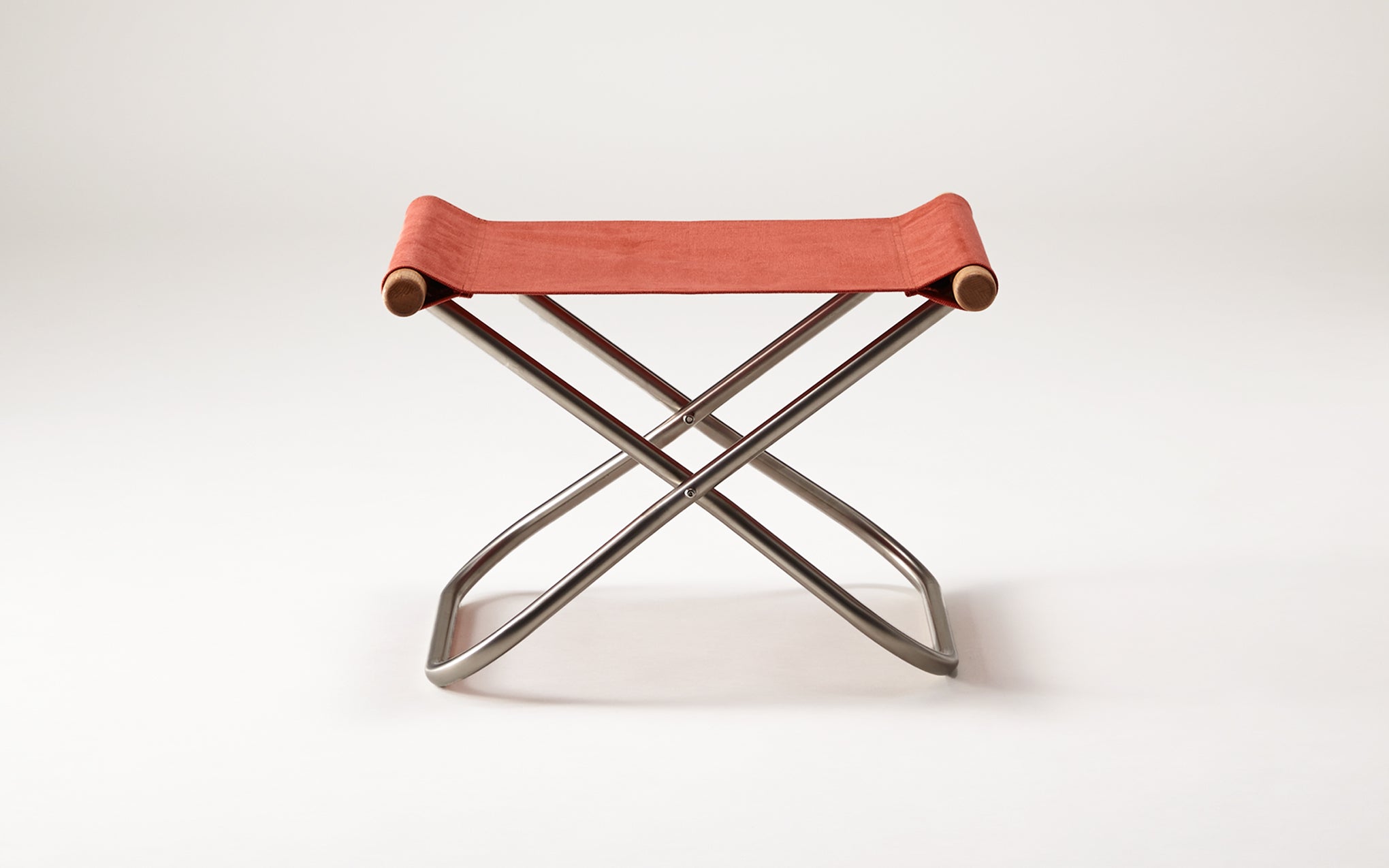 Nychair X ottoman by Takeshi Nii | SCP