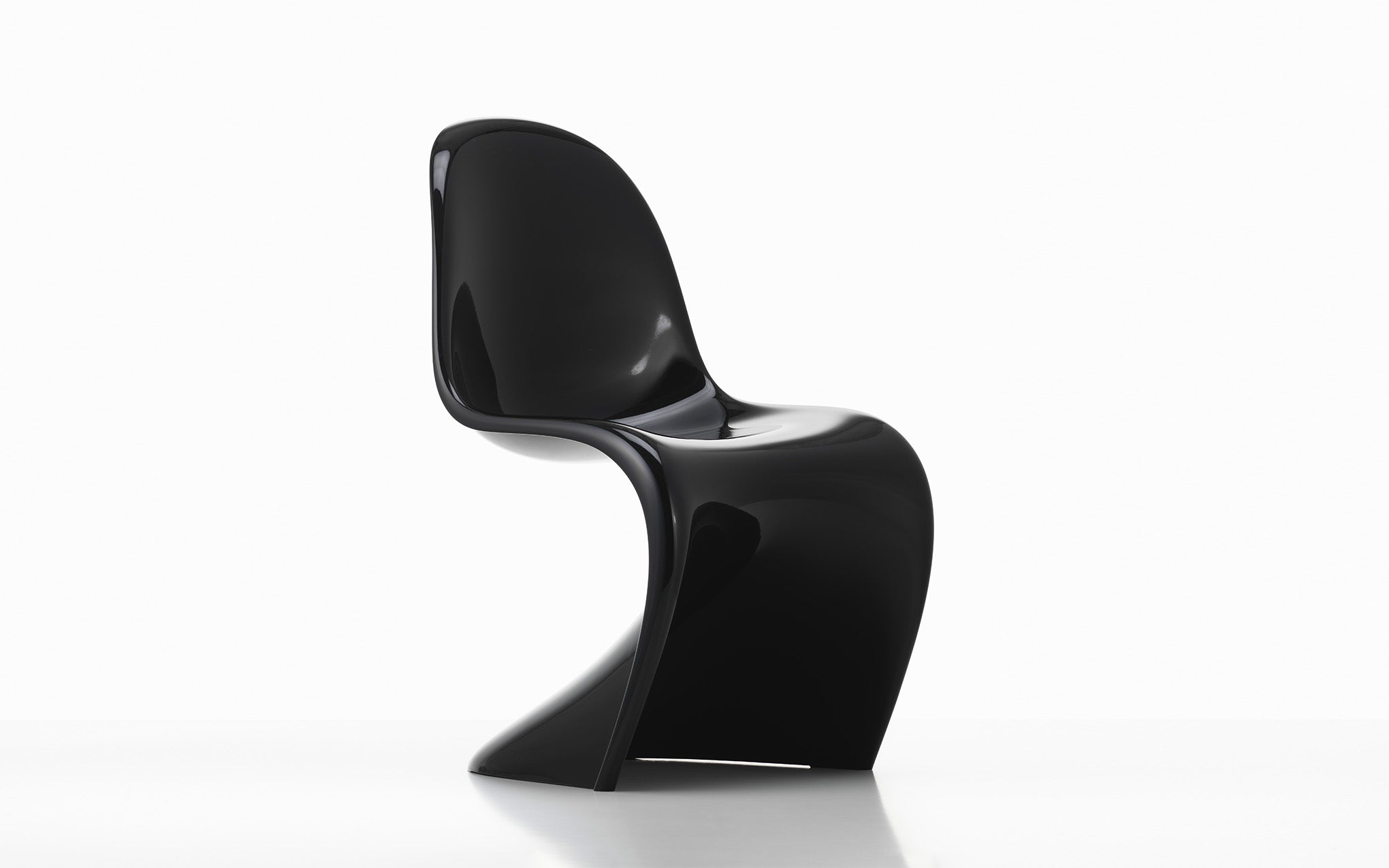 Black panton outlet chair