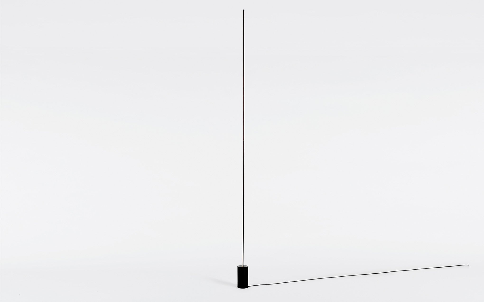 Free standing light deals pole